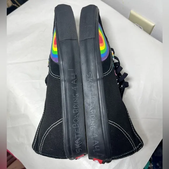 Vans Rainbow Pride Lace Up Low Top Sneakers NWOT 11