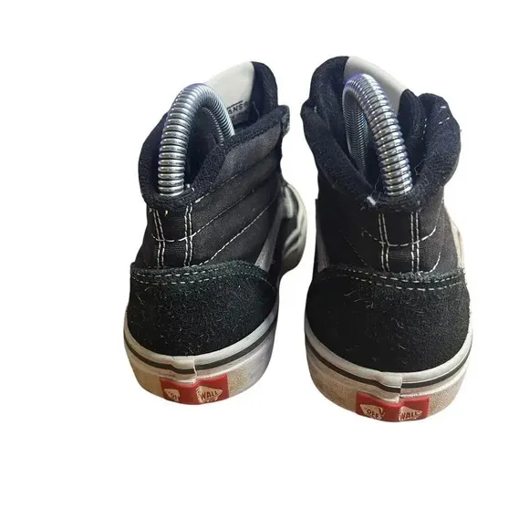 Vans SK8-Hi Black &amp; White High Top Suede Sneakers Men’s 6.0 / Women’s 7.5