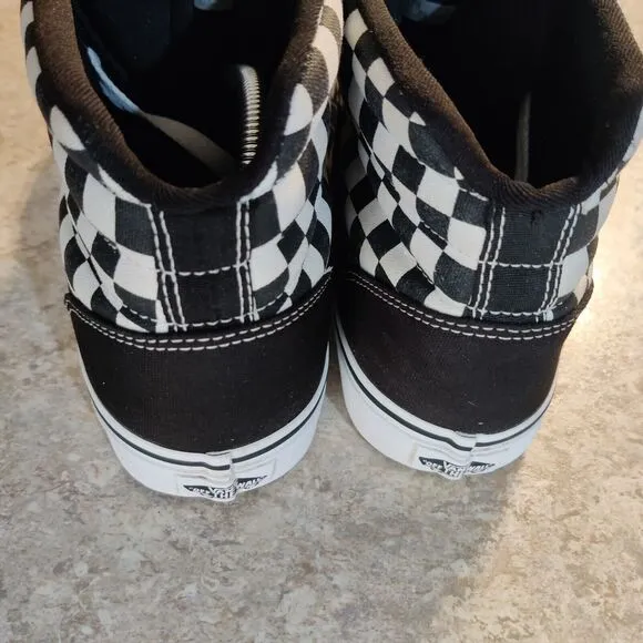 Vans Skater Shoes Men 12 Checkerboard Athletic Streetwear Grunge Retro 90s Style