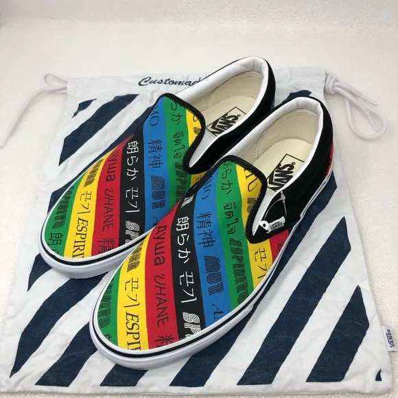 Vans Sneakers Classic Slip-On Spirit Design Men’s Size 10.5 Women’s Size 12