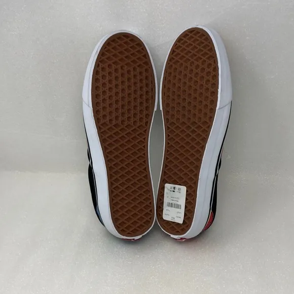 Vans Sneakers Classic Slip-On Spirit Design Men’s Size 10.5 Women’s Size 12
