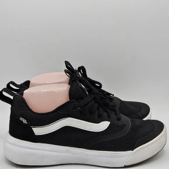 Vans ultrarange EXO shoes mens size 7 / women's size 8.5