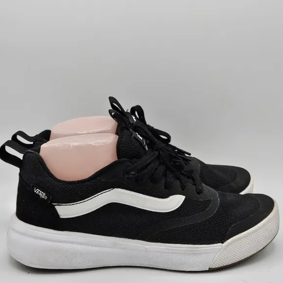 Vans ultrarange EXO shoes mens size 7 / women's size 8.5