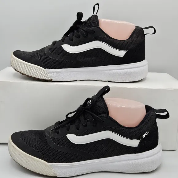 Vans ultrarange EXO shoes mens size 7 / women's size 8.5