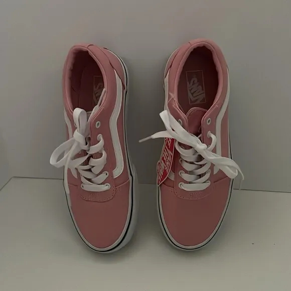 VANS Ward canvas size 4 (MY), pink /white. Signature waffle sole, textile upper
