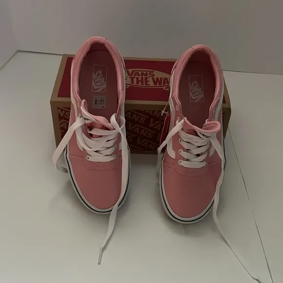 VANS Ward canvas size 4 (MY), pink /white. Signature waffle sole, textile upper