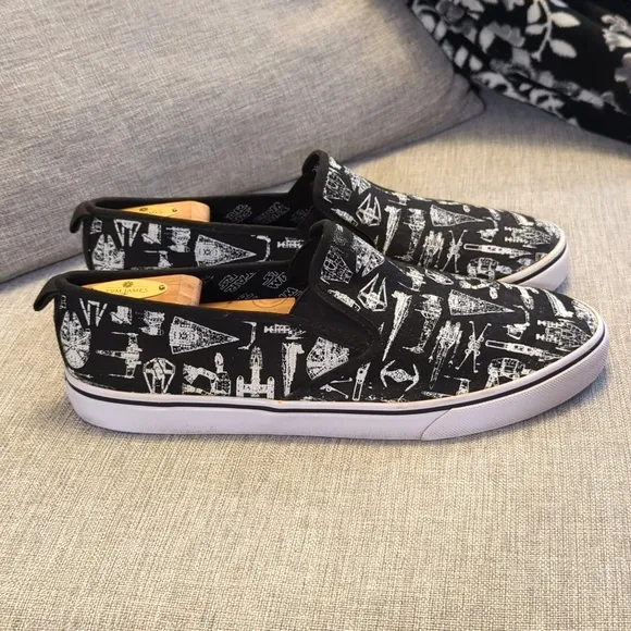 Vans X Star Wars Vehicles Ships Black and White Slip On Sneakers Size 11