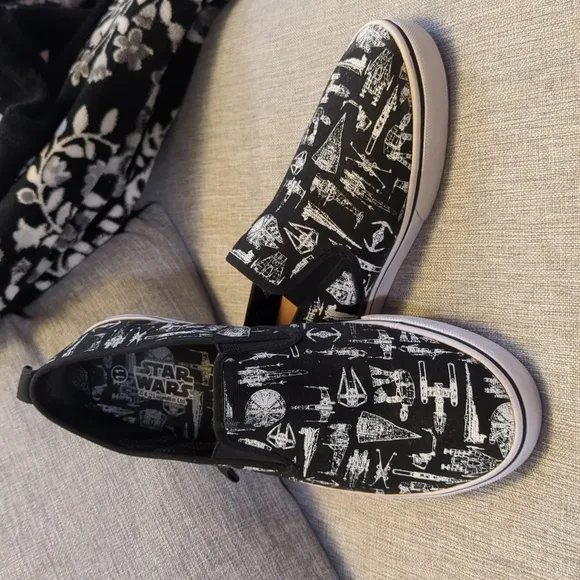 Vans X Star Wars Vehicles Ships Black and White Slip On Sneakers Size 11