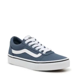 Vans Youth iconic side stripe, these Vans Ward sneakers give them classic skater