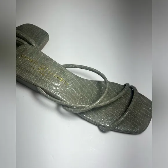 VEGAN LEATHER SANDALS