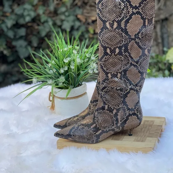 VERONICA BEARD Freda Espresso SnakeEmbossed Leather Pointed Toe Kitten Boots 5