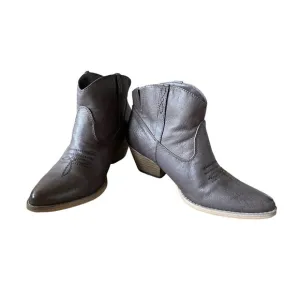 Very Volatile Brown Banjo Bootie Size 9