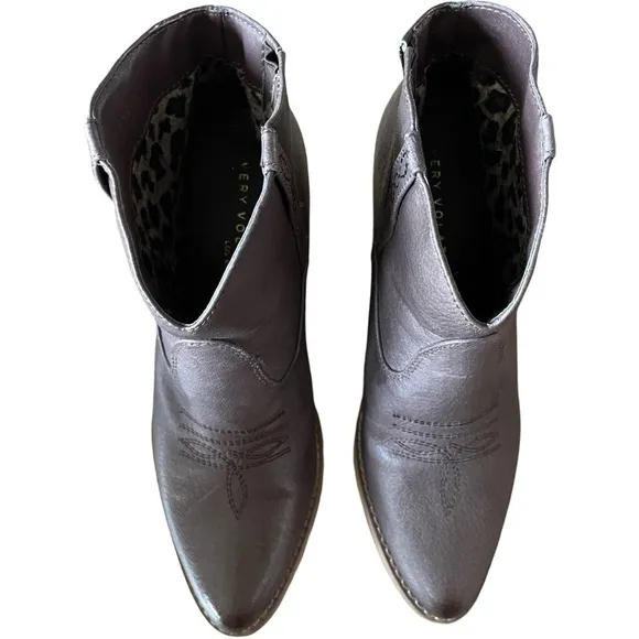 Very Volatile Brown Banjo Bootie Size 9