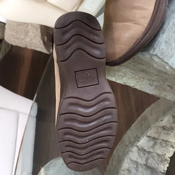 Very warm Waterproof micro fabric winter boots, size 7