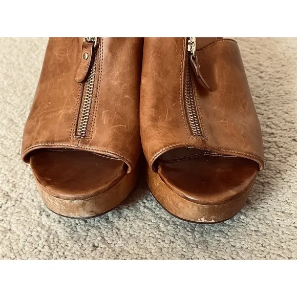 VIA SPIGA Womens Sz 11M Brown Sandals With Zip- Leather Upper, Cork Wedge