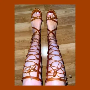 VINCE CAMUTO Brown Lace Up Gladiator Sandals VINCE CAMUTO Gladiator Sandals