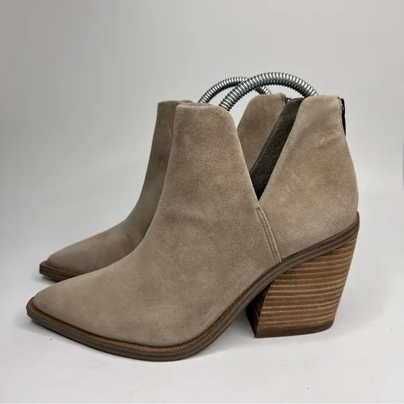Vince Camuto Gigietta Tan Suede Leather Pointed Toe Blocked Heel Ankle Bootie