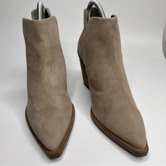 Vince Camuto Gigietta Tan Suede Leather Pointed Toe Blocked Heel Ankle Bootie