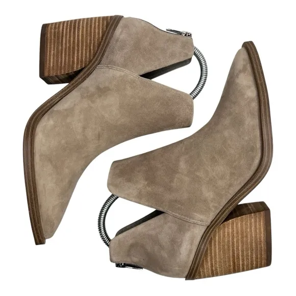 Vince Camuto Gigietta Tan Suede Leather Pointed Toe Blocked Heel Ankle Bootie