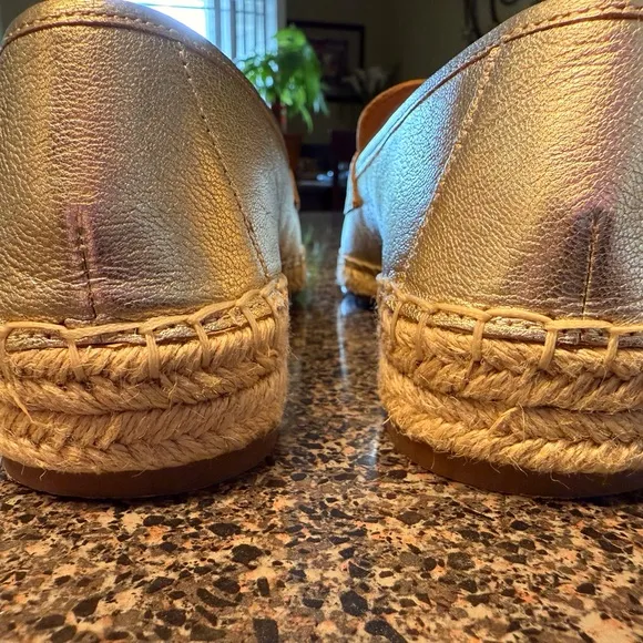 “VINCE CAMUTO” Myylee Gold Espadrille Slip On Loafers