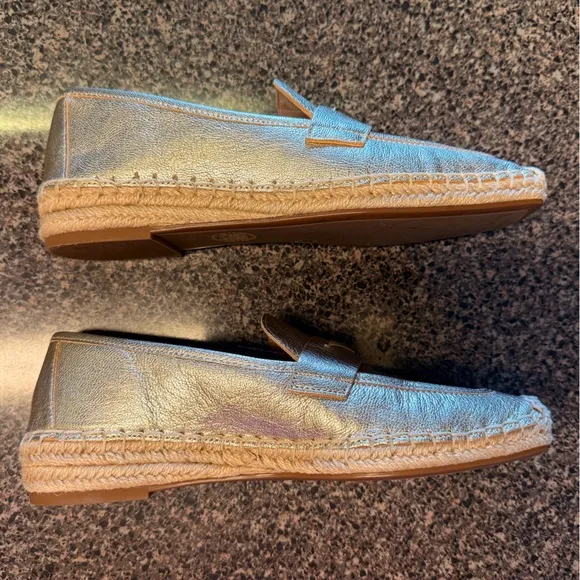 “VINCE CAMUTO” Myylee Gold Espadrille Slip On Loafers