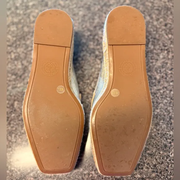 “VINCE CAMUTO” Myylee Gold Espadrille Slip On Loafers