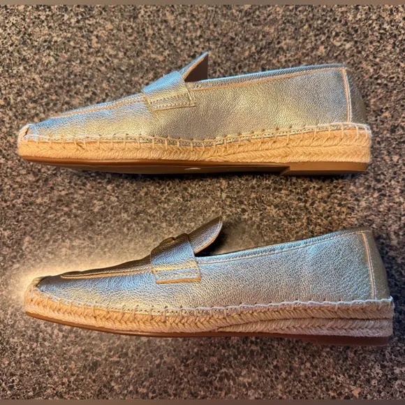 “VINCE CAMUTO” Myylee Gold Espadrille Slip On Loafers