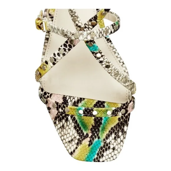 🆕{VINCE CAMUTO}Seseti Snakeskin Leather Studded Strappy Sandals