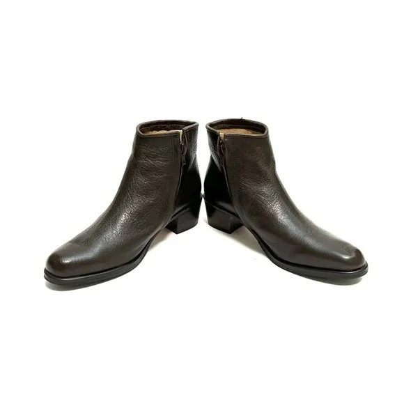 Vintage 1990s dark brown pebble leather zip up heeled ankle boots