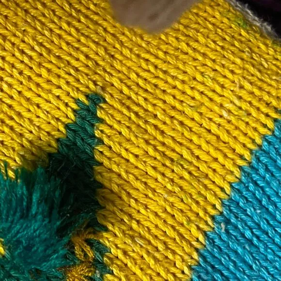Vintage 80s 3D Hand-Knit Beach Scene Sweater – Whimsical Summer Coastal Kitsch