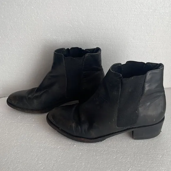Vintage Cole Haan booties leather ankle boots elastic black women’s size 7 1/2