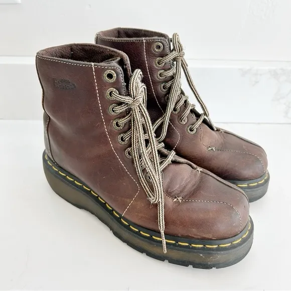 Vintage Dr. Martens 90s Y2K Lug Boots Brown Leather Chunky Ankle Size 6 Women’s