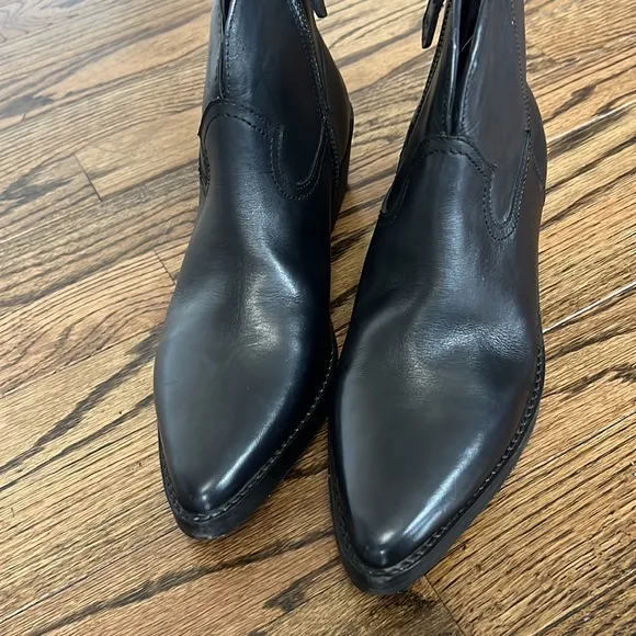 Vintage Foundry Co. Women's Arielle Bootie