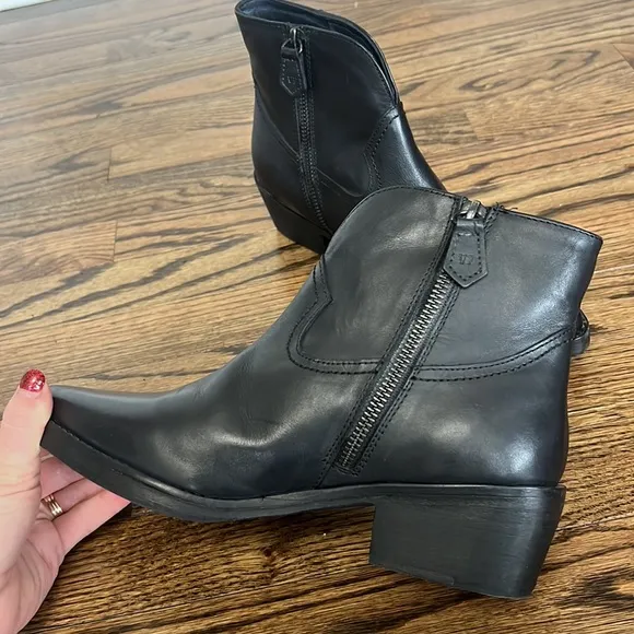 Vintage Foundry Co. Women's Arielle Bootie