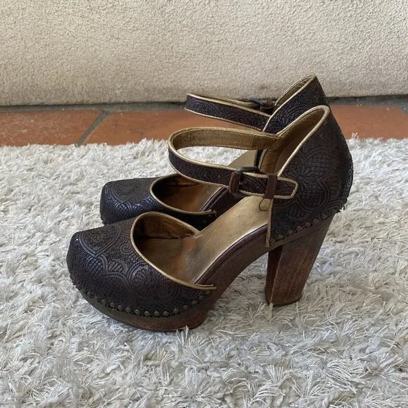 Vintage Prada Heels Brown Wooden Sandals Embroidered Studded Leather Size 39.5