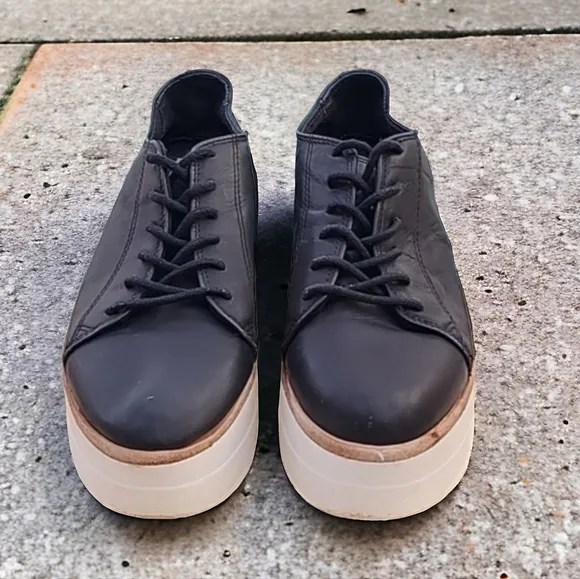 VINTAGE Y2K Steve Madden Kimber Black Leather Platforms 6 Loafers Goth Punk