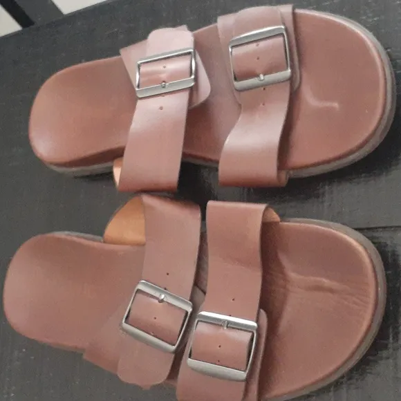 VIONIC SANDALS MENS