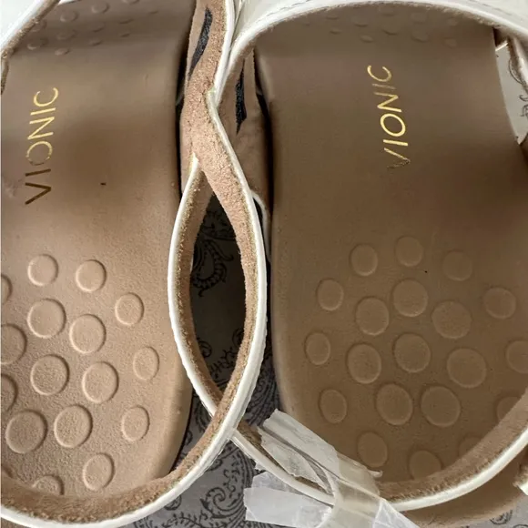 Vionic Womens Teagan Slingback Sandals Size 11 White Patent Leather
