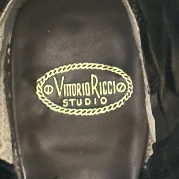 Vittorio Ricci olive green/brown embroidered pointed toe western cowboy boots