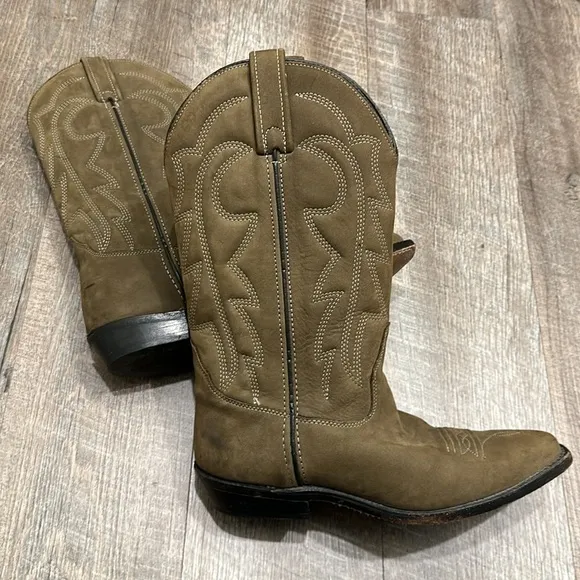 Vittorio Ricci olive green/brown embroidered pointed toe western cowboy boots