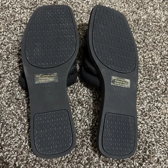 VIVAIA Pillow Top Slide Strappy Sandals Quilted Cross (Mayara) 38.5 black NWOB