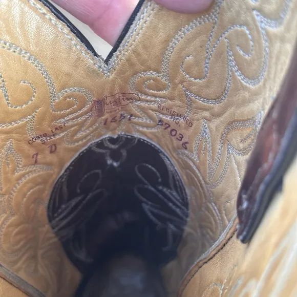 Vtg Justin Brown Leather Style 1651 Size 7 D Cowboy Boots