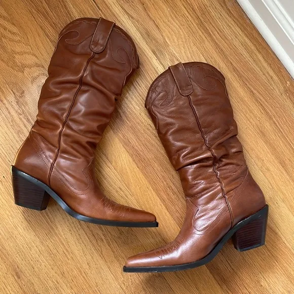 Wild Pair Womens Embroidered Pointed Toe Cowboy Western Boots - size 7.5B