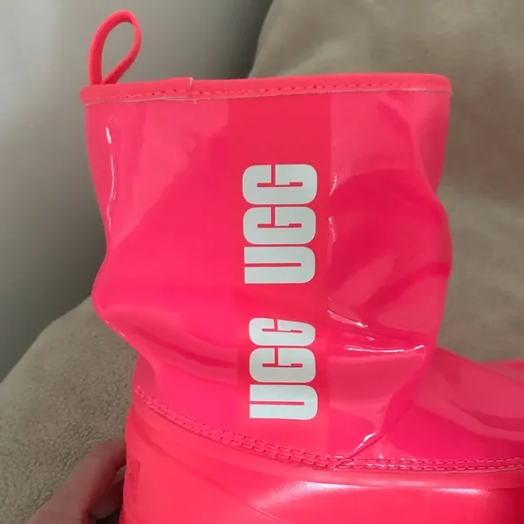 Women’s 9 UGG Super Coral Bright Pink Classic Brellah Mini Waterproof Boots NEW