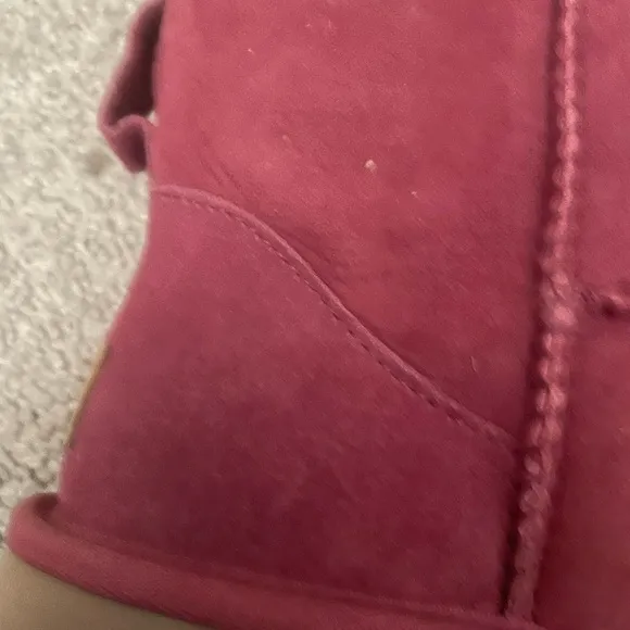 Women's Classic Mini II Suede Sheepskin Ankle Boots size 7