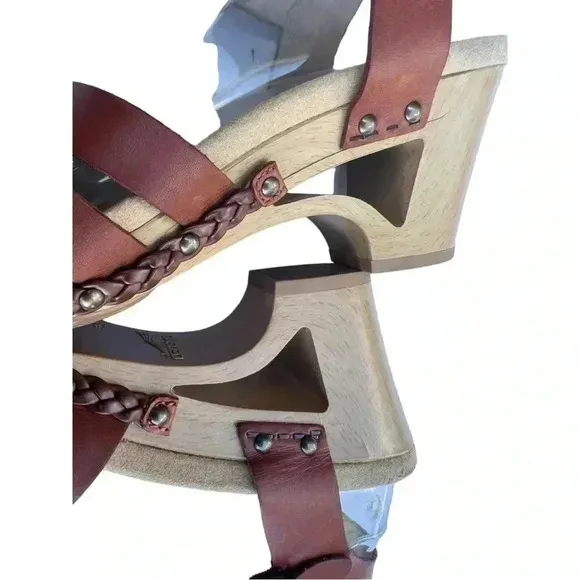 WOMEN’S DANSKO TRU  SANDALS•SIZE 39/US 8.5-9•MEDIUM BROWN•GREAT CONDITION•
