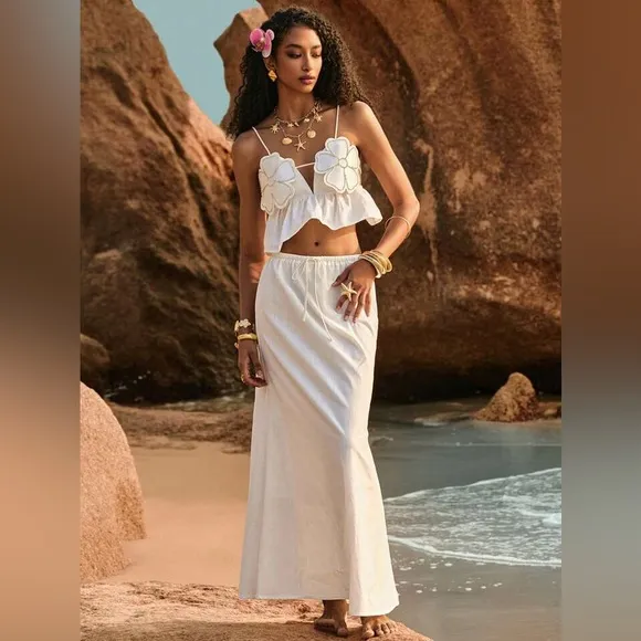 Women’s Floral 2-Piece Set – V-Neck Ruffle Hem Top &amp; Skirt, Vacation Outfit