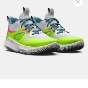 WOMEN'S  Size 11 UNDER ARMOUR FLOW BREAKTHRU 3 Basketball Sneakers