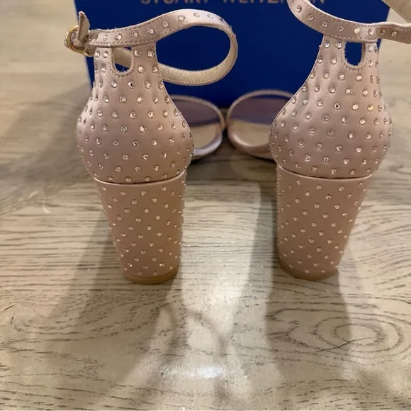 Women’s Stuart Weitzman Nearlynude Satin Studded Sandals In Adobe Size 10.5B