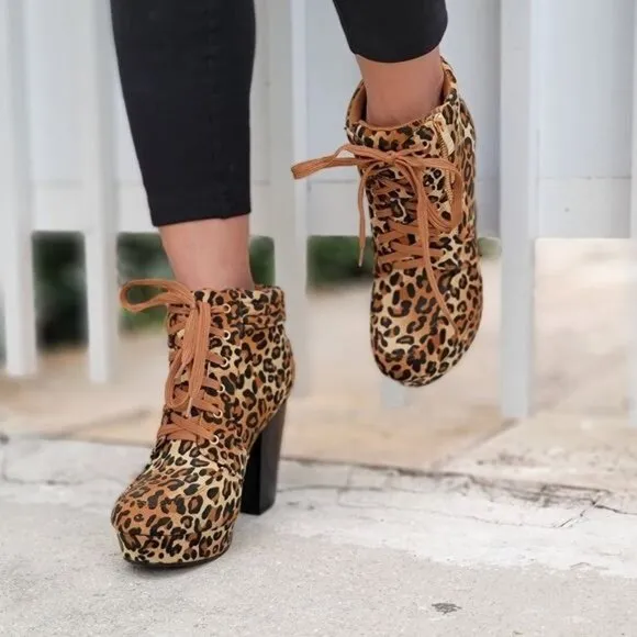Women's Suede Lace-Up Chunky Block High Heel Ankle Boots Leopard
